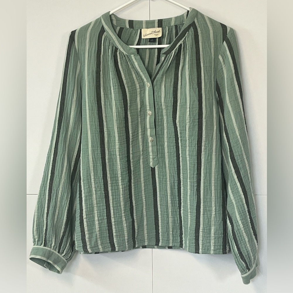Universal Thread 100% Cotton Long Sleeve Striped Shirt. Women’s Size Small